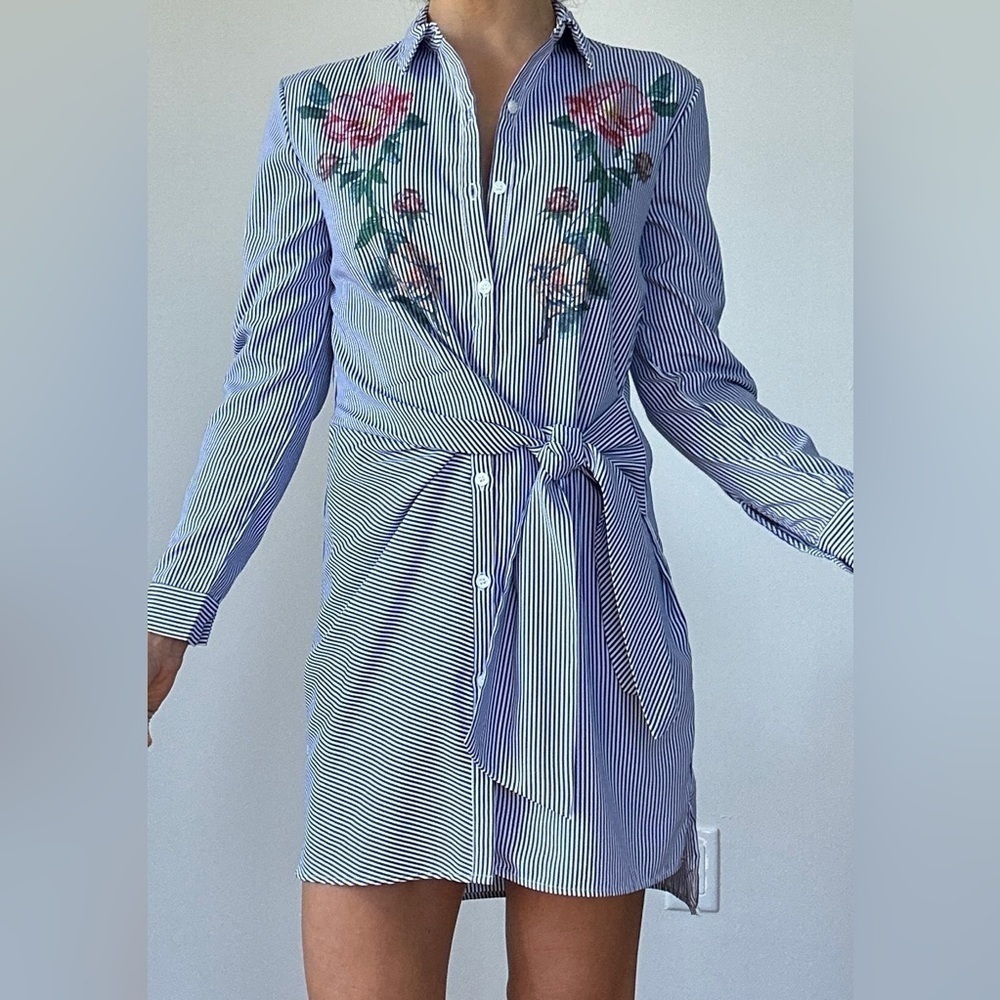 Jealous Tomato Dress shirt blue and white floral stripe Size S - Picture 4 of 9